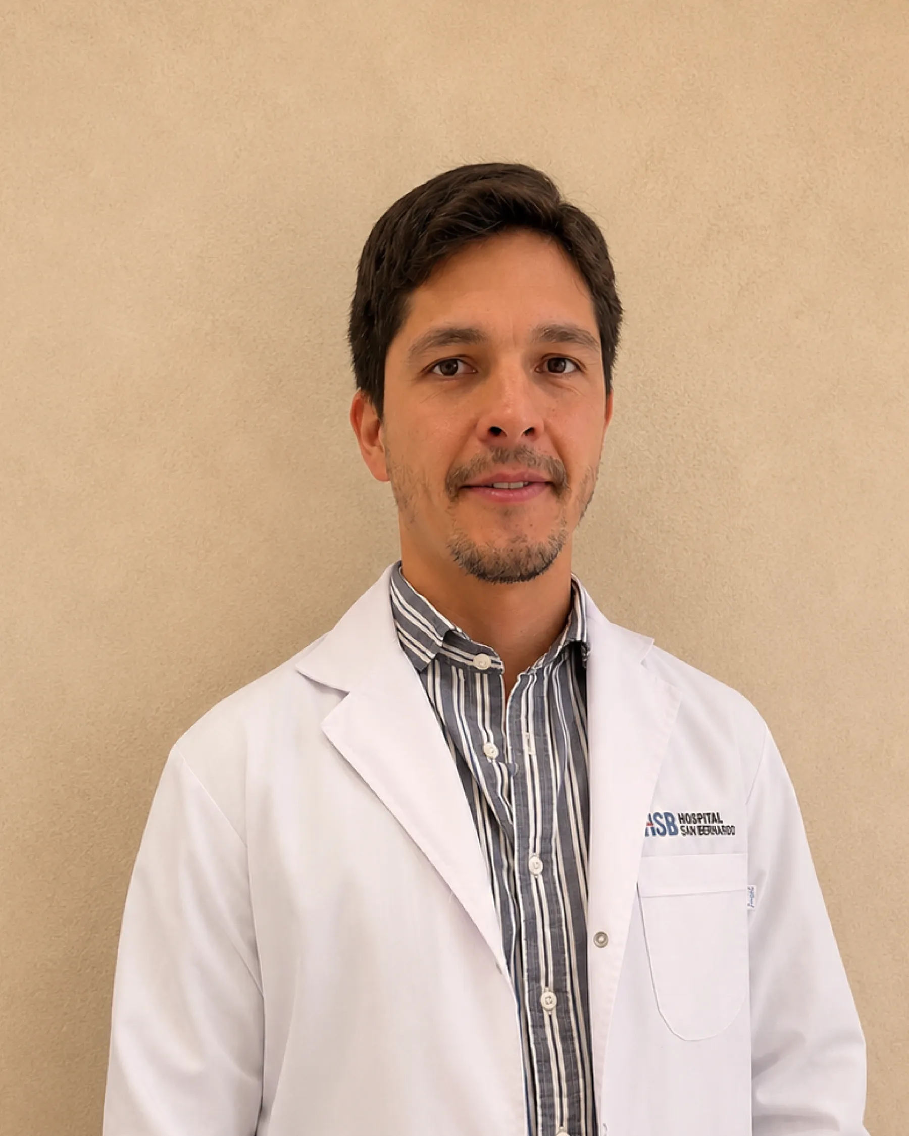 Retrato de Dr. Ramiro Gutierrez, hematología.